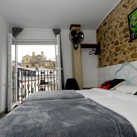 Hostel El Campano Villafranca Del Bierzo Bagian luar foto