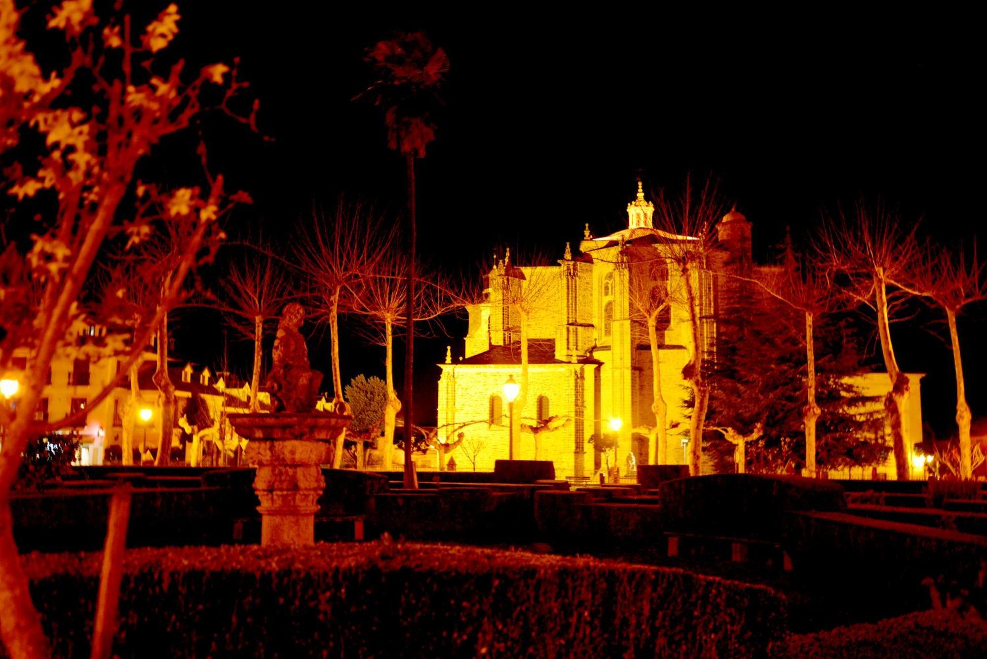 Hostel El Campano Villafranca Del Bierzo Bagian luar foto