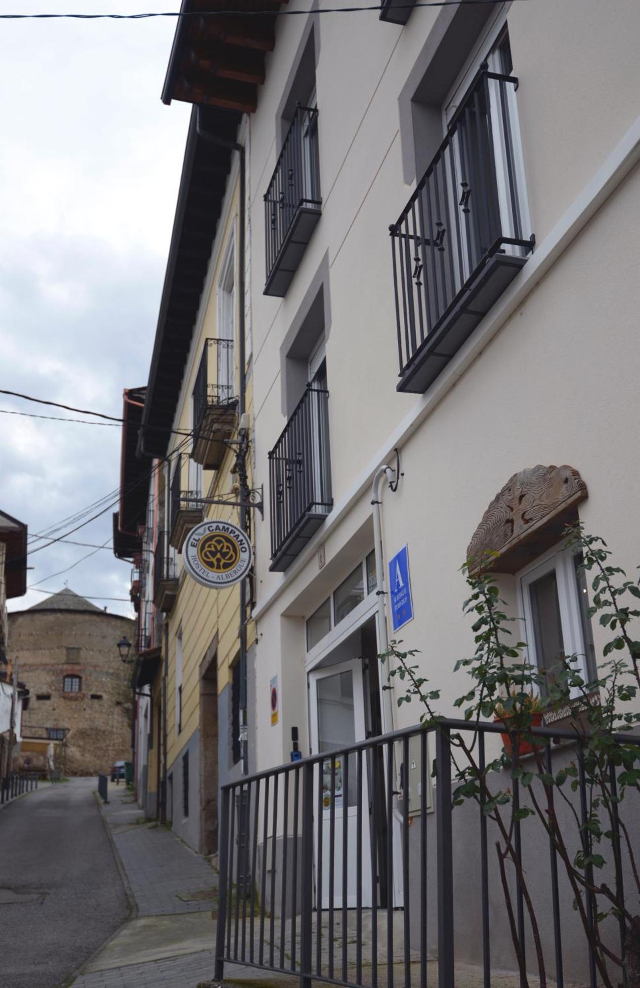 Hostel El Campano Villafranca Del Bierzo Bagian luar foto