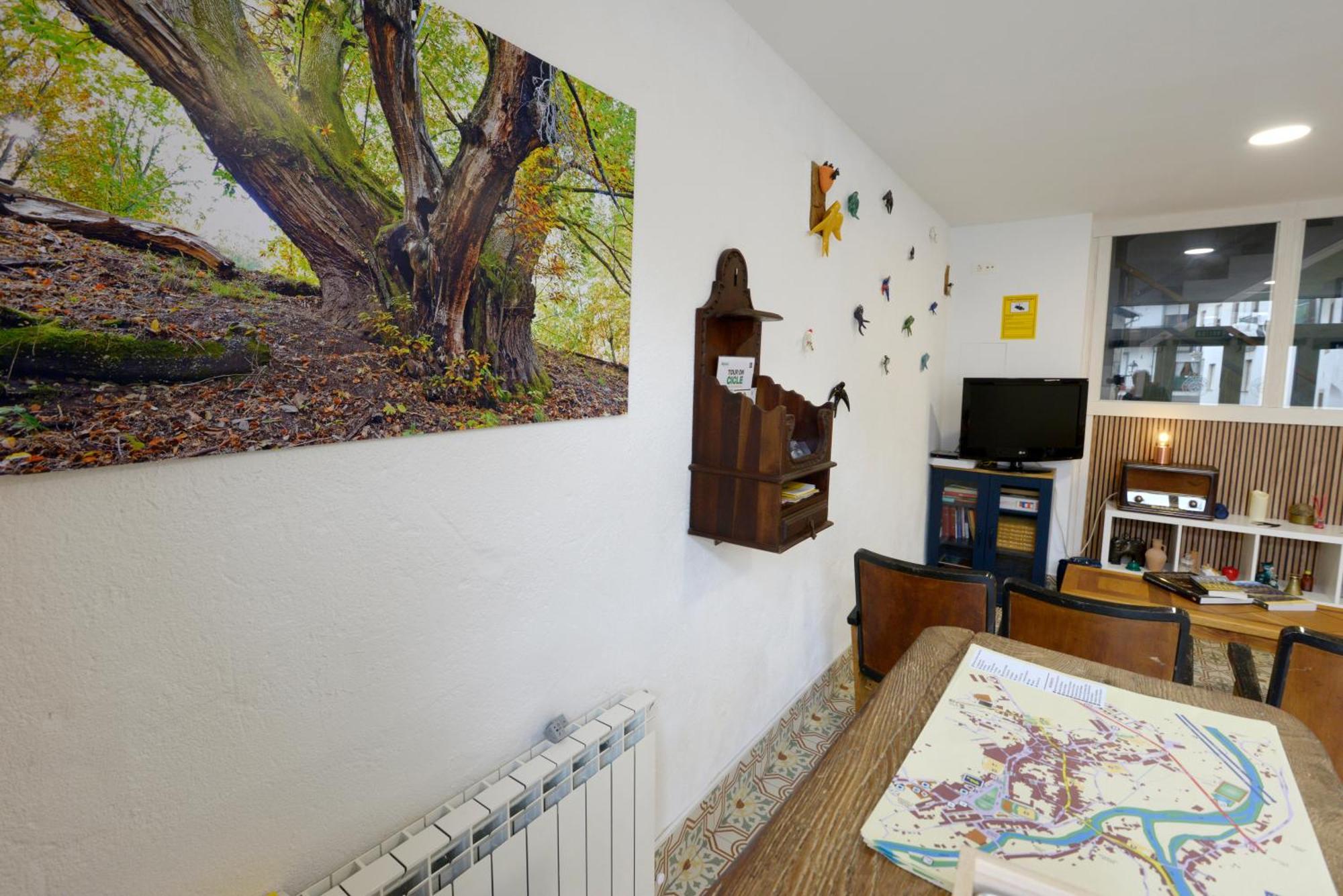 Hostel El Campano Villafranca Del Bierzo Bagian luar foto